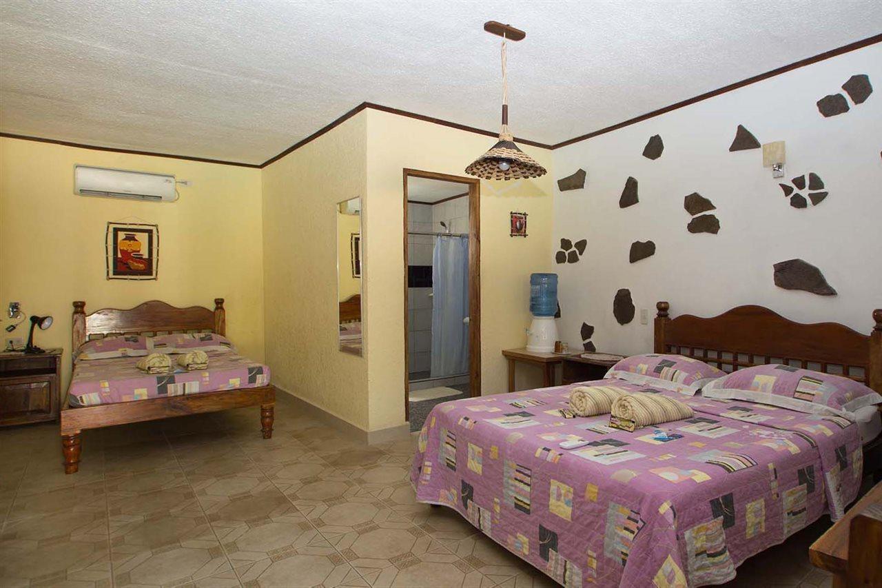 Tiptop Hotel, Resto And Delishop Hotel Panglao
