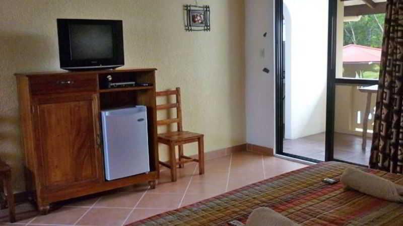 Hotel Tiptop Hotel, Resto And Delishop