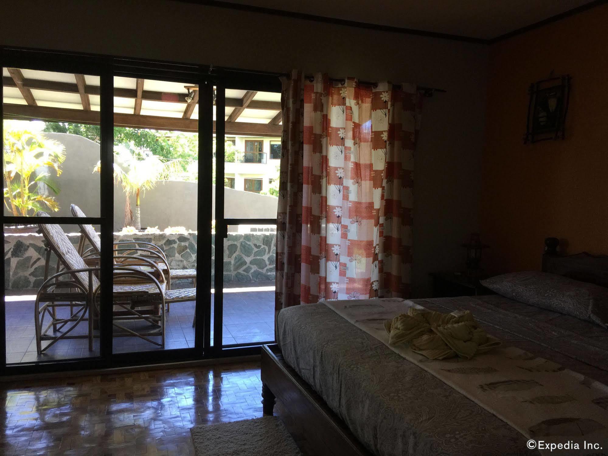 Tiptop Hotel, Resto And Delishop Panglao